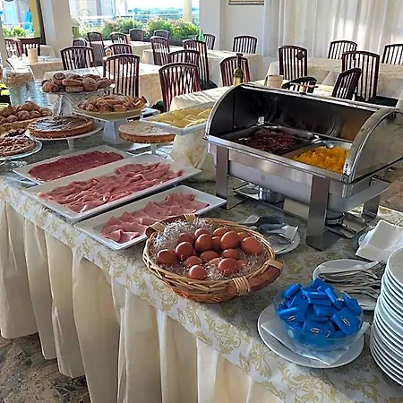Eden Hotel 3*